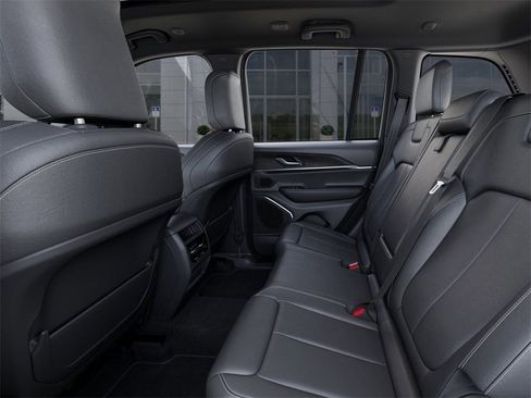 New 2026 Jeep Grand Cherokee Limited w/ Limited Altitude Package RWD image 23