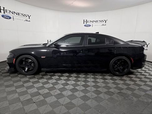 Used 2023 Dodge Charger Scat Pack w/ Navigation & Travel Group RWD image 8