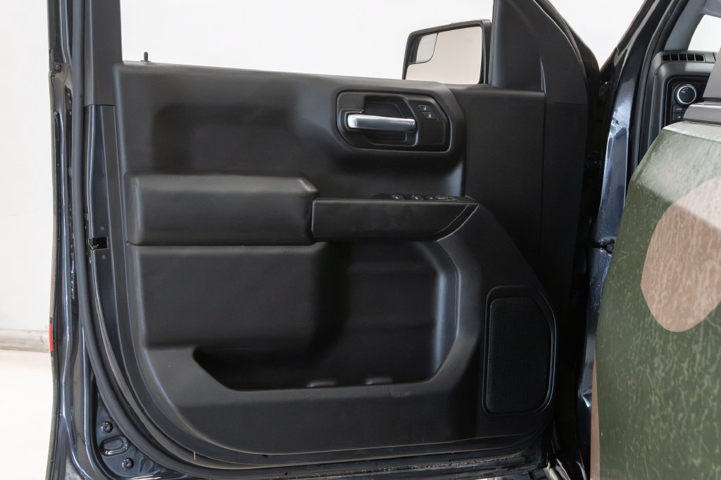 Used 2022 Chevrolet Silverado 1500 Custom Trail Boss AWD/4WD image 8