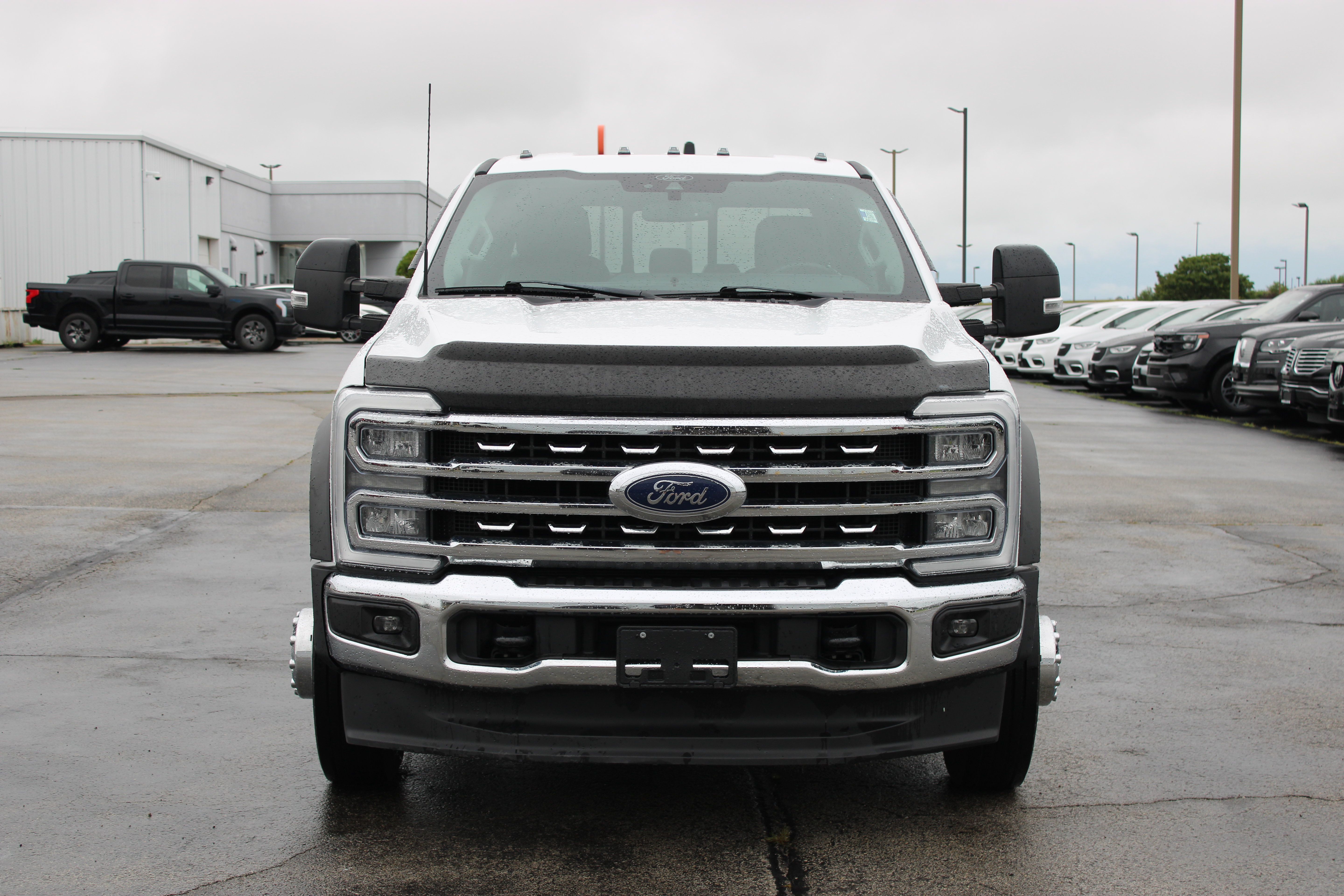 Used 2024 Ford F450 Lariat AWD/4WD image 3