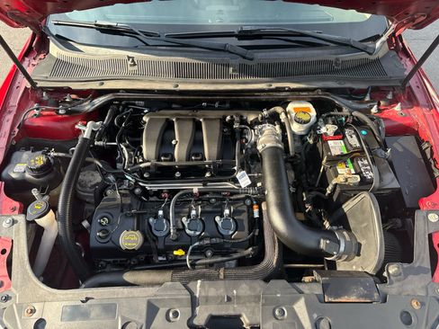 Used 2018 Ford Taurus SEL w/ Equipment Group 201A FWD image 16