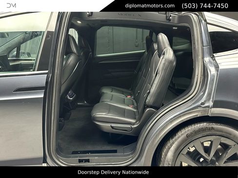 Used 2024 Tesla Model X image 21