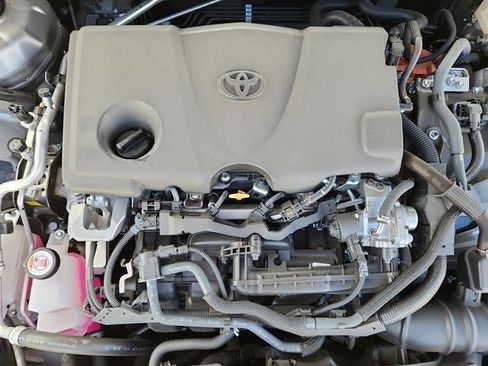 Used 2025 Toyota Camry SE w/ Convenience Package image 24