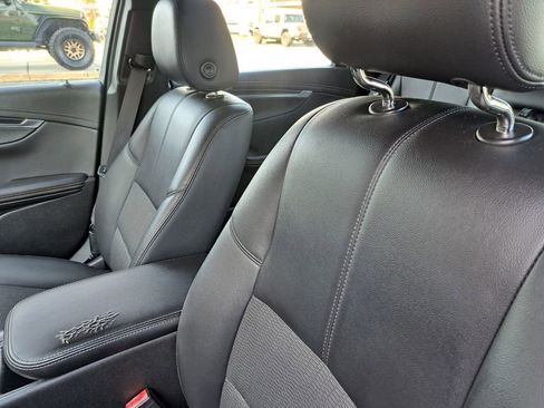 Used 2018 Chevrolet Impala LT image 18
