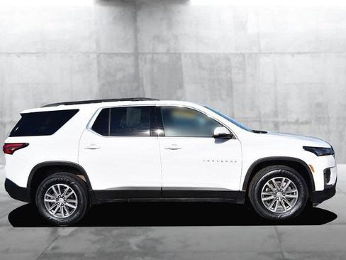 Used 2022 Chevrolet Traverse LT image 5