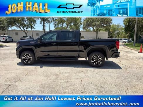 Used 2025 GMC Sierra 1500 AT4 w/ AT4 Premium Package AWD/4WD image 4