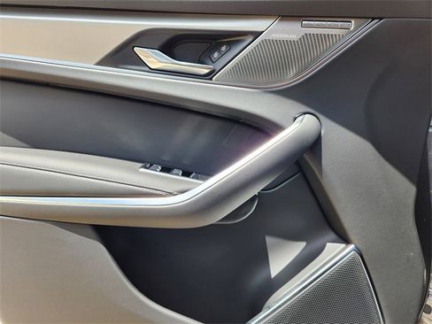 Used 2026 Jaguar F-PACE R-Dynamic S image 17