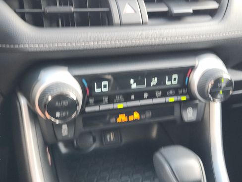 Used 2025 Toyota RAV4 XLE FWD image 13