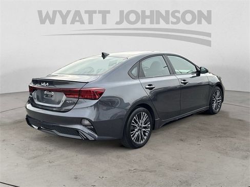 Used 2024 Kia Forte GT-Line w/ GT-Line Premium Package image 5