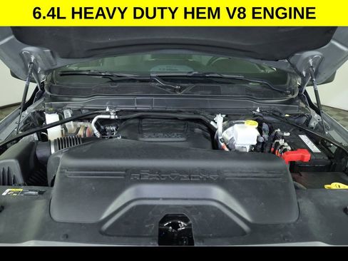 Used 2024 RAM 2500 Big Horn w/ Sport Appearance Package AWD/4WD image 9