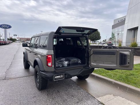 New 2026 Ford Bronco Big Bend w/ Black Diamond Package AWD/4WD image 16