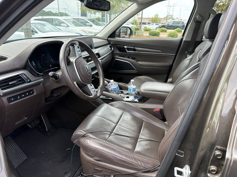 Used 2020 Kia Telluride SX FWD image 2
