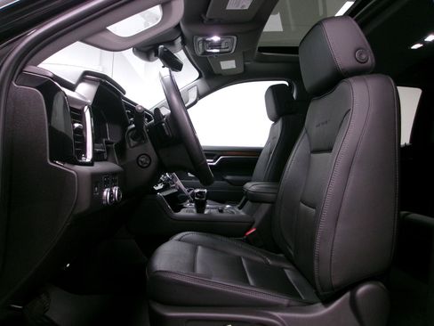 Used 2025 GMC Sierra 1500 Denali AWD/4WD image 10