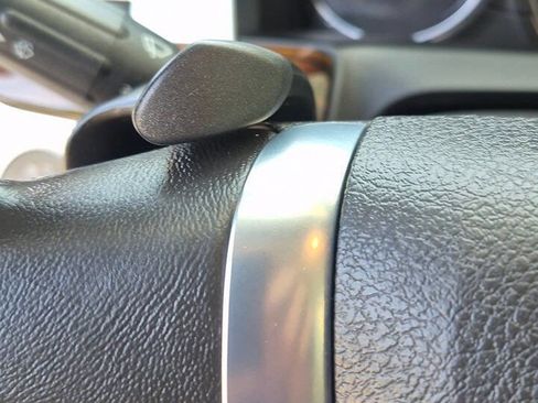 Used 2012 Lincoln MKS FWD image 46