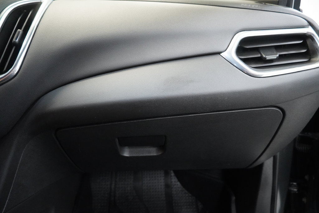 Used 2020 Chevrolet Equinox LT FWD image 38