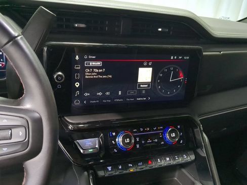 Used 2025 GMC Sierra 2500 AT4X AWD/4WD image 33