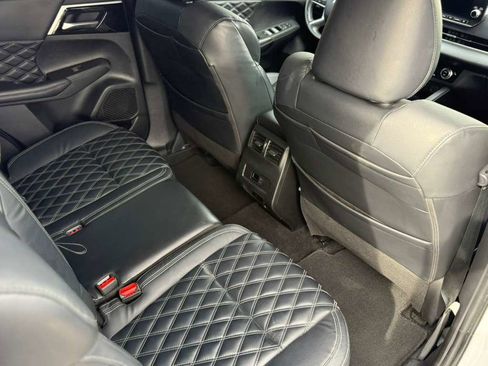 Used 2022 Mitsubishi Outlander SEL image 24