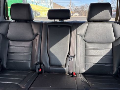 Used 2019 Toyota Tundra SR5 w/ SR5 Upgrade Package image 19