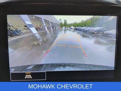Used 2023 Chevrolet Traverse LT AWD/4WD image 16
