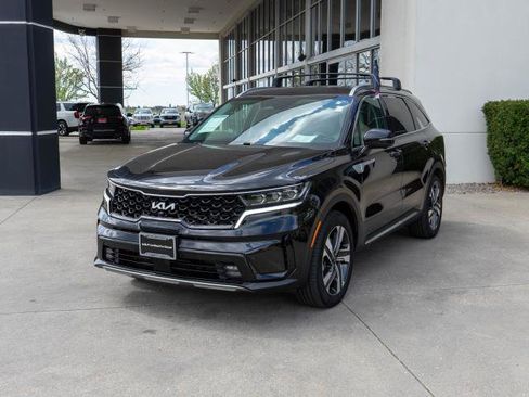 Certified 2023 Kia Sorento SX Prestige AWD/4WD image 3