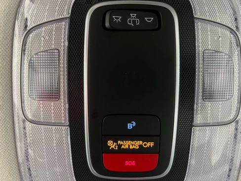 Used 2025 Hyundai Kona SEL FWD image 62