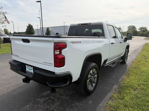 Used 2025 Chevrolet Silverado 2500 Custom w/ Custom Value Package AWD/4WD image 3