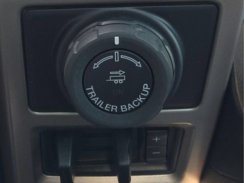 Used 2018 Ford F150 King Ranch w/ Equipment Group 601A Luxury AWD/4WD image 16