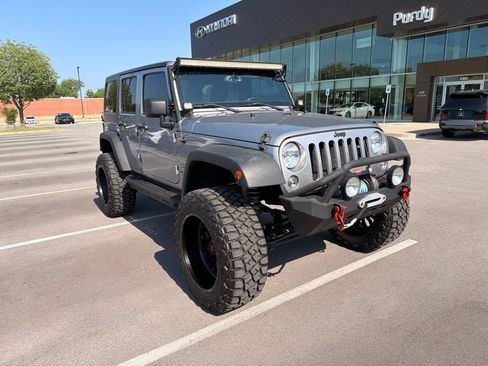 Used 2018 Jeep Wrangler Unlimited Sport S AWD/4WD image 2
