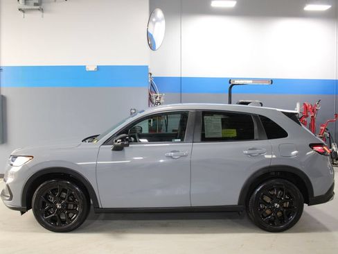 Used 2023 Honda HR-V Sport image 9