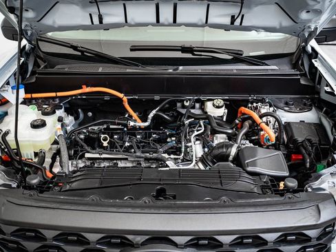 Used 2025 Ford Maverick XL image 40