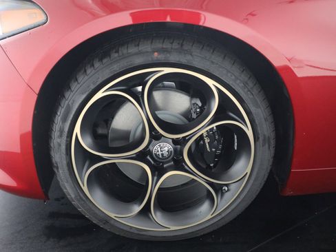 New 2025 Alfa Romeo Giulia AWD w/ Driving Assist Package image 24