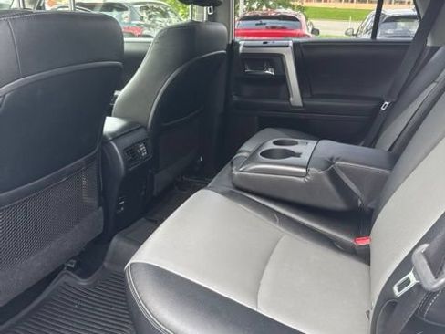 Used 2017 Toyota 4Runner SR5 Premium AWD/4WD image 9