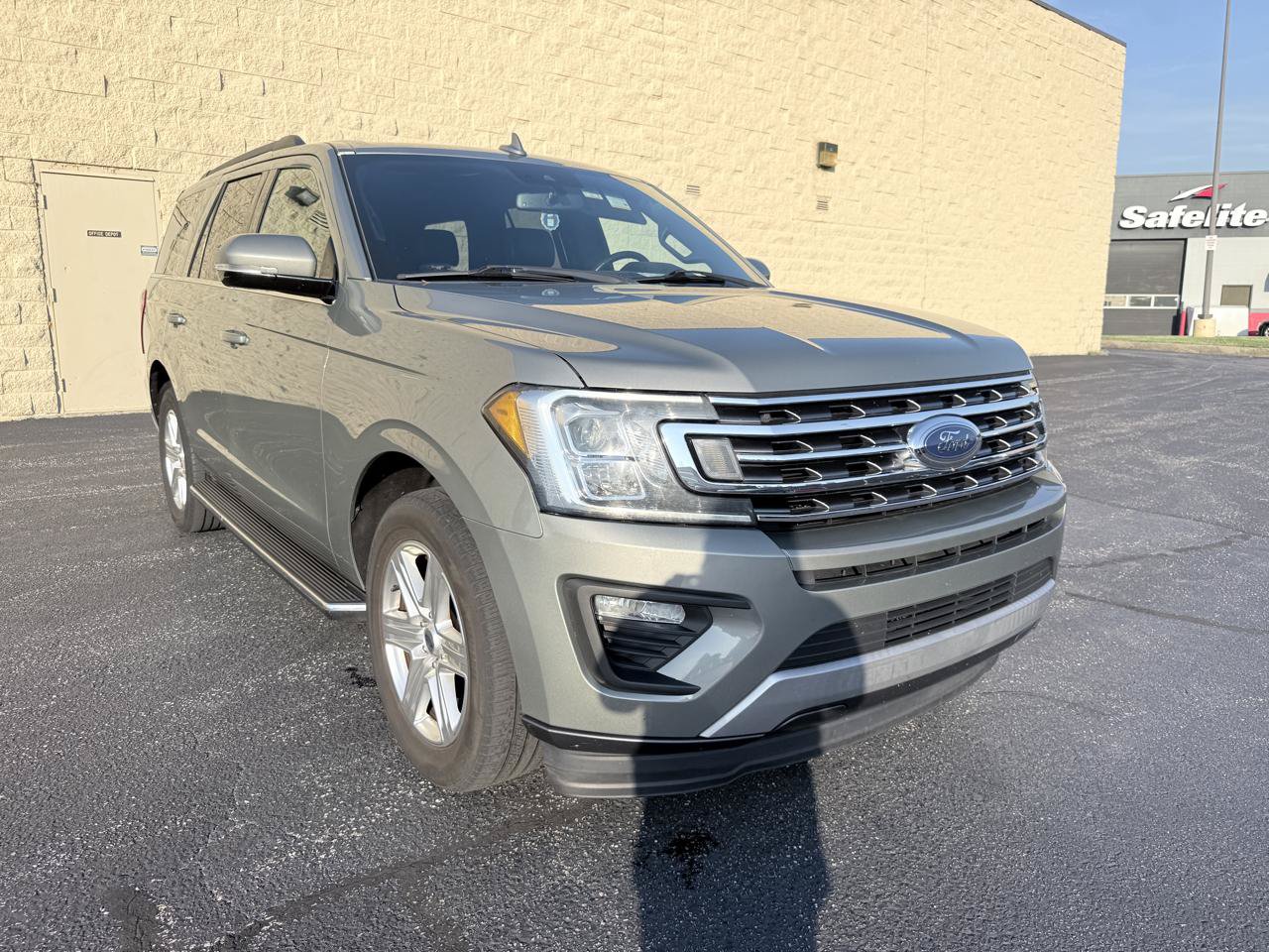 Used 2019 Ford Expedition XLT w/ Equipment Group 202A RWD image 7