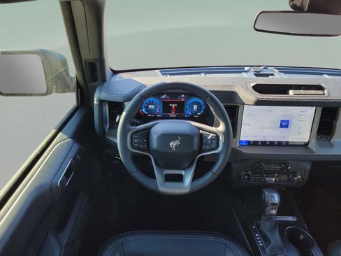 New 2025 Ford Bronco Outer Banks w/ Black Appearance Package image 20