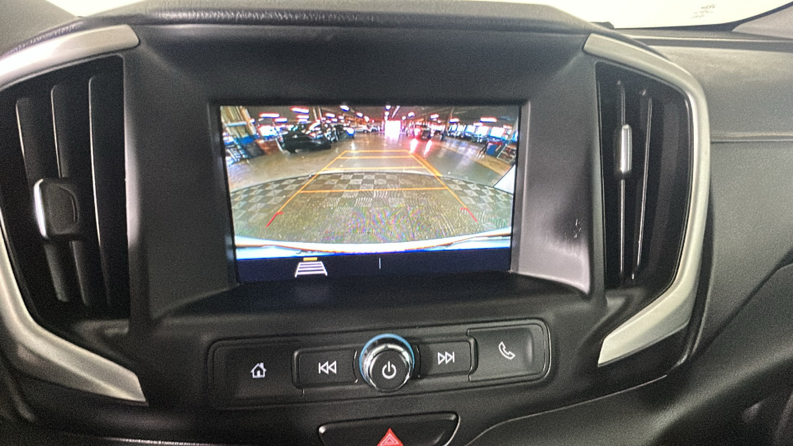 Used 2020 GMC Terrain SLE FWD image 24