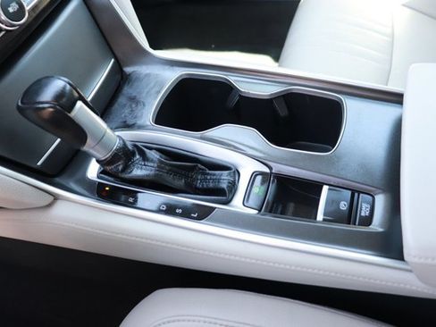 Used 2020 Honda Accord EX-L image 17