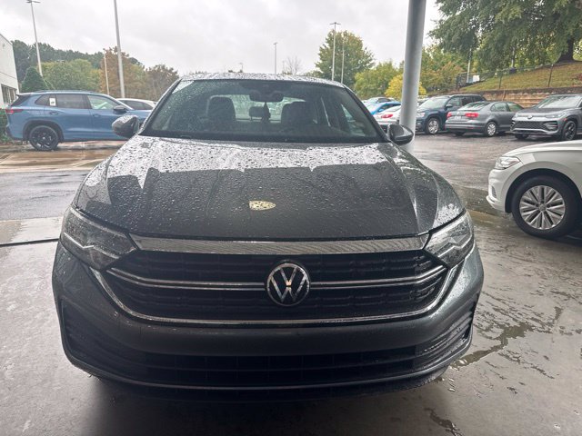 Used 2023 Volkswagen Jetta SE FWD image 1