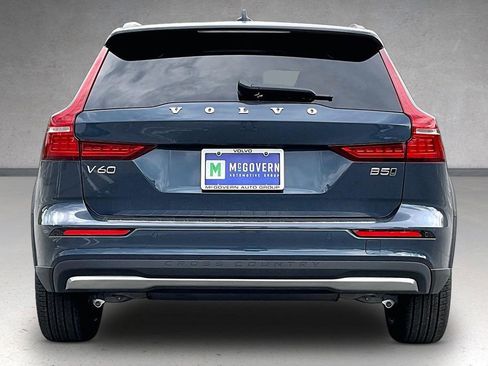 New 2026 Volvo V60 B5 Cross Country Ultra w/ Protection Package Premier AWD/4WD image 4