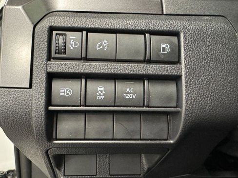 Used 2025 Toyota 4Runner TRD Off-Road image 9