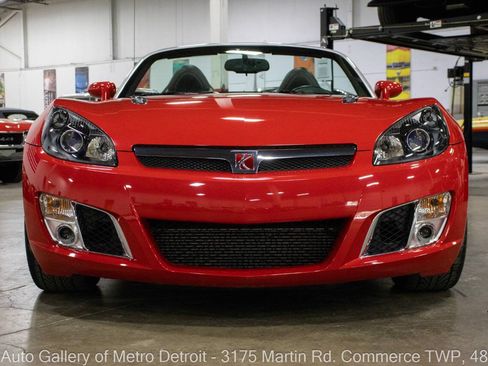 Used 2009 Saturn Sky Red Line RWD image 13