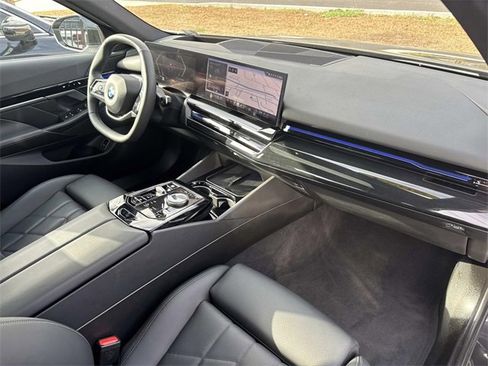 Used 2024 BMW 530i xDrive w/ Premium Package image 12