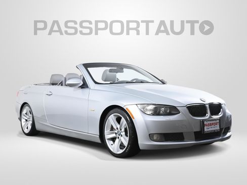 Used 2008 BMW 335i Convertible image 3