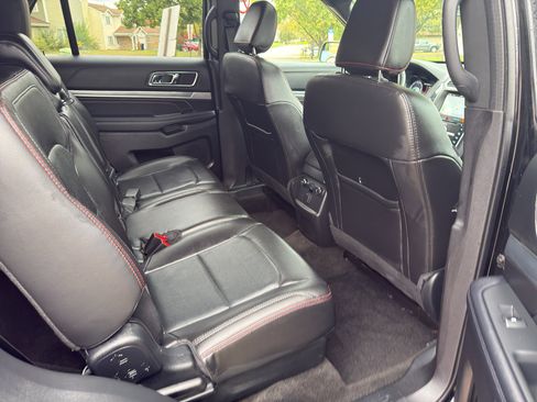 Used 2018 Ford Explorer Sport image 17