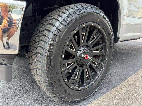 Used 2017 Ford F150 XLT AWD/4WD image 9