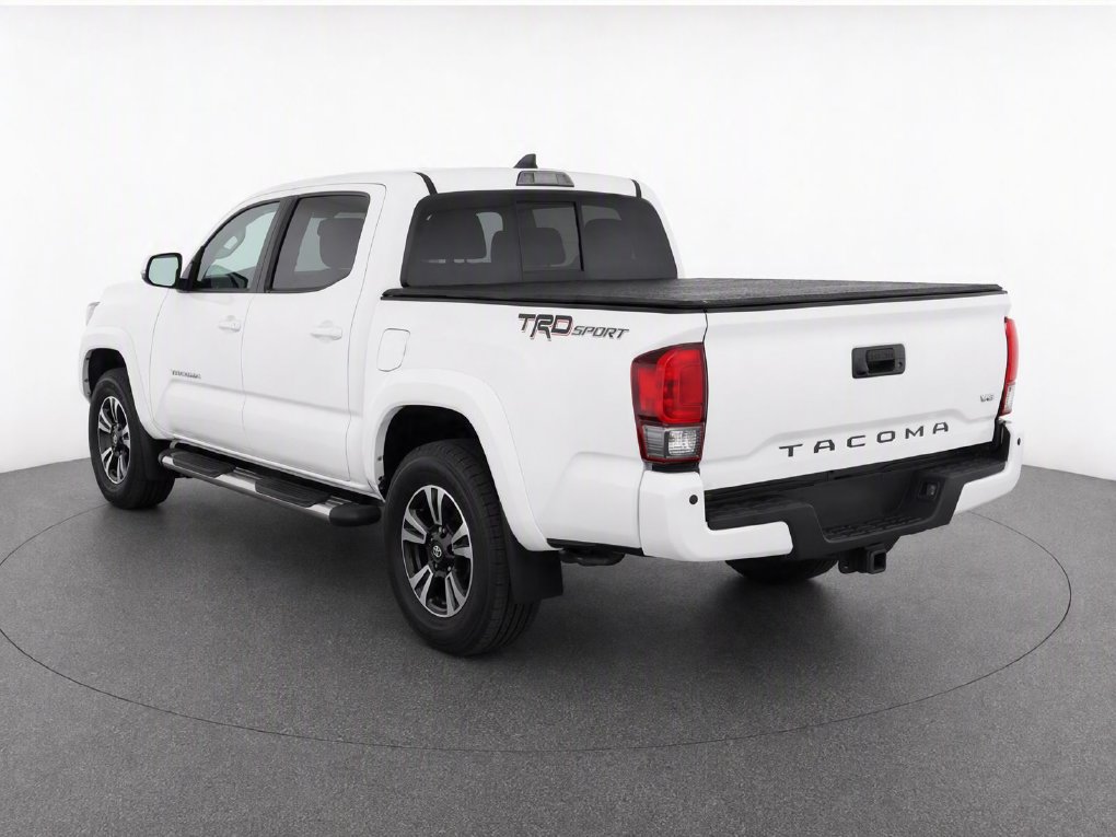 Used 2016 Toyota Tacoma TRD Sport w/ Premium & Technology Package RWD image 3