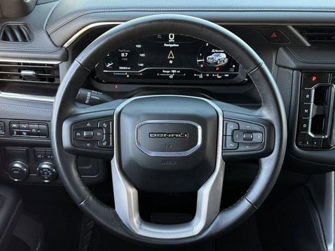 Used 2024 GMC Yukon Denali image 13