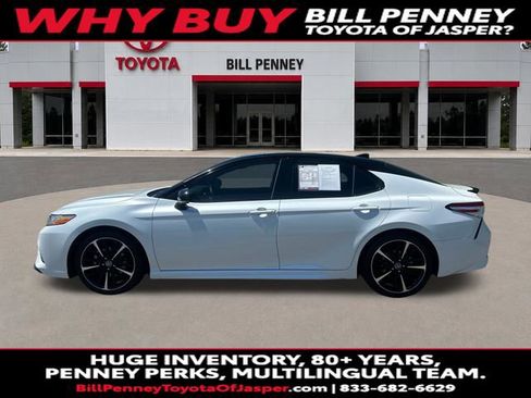 Used 2020 Toyota Camry XSE FWD image 2