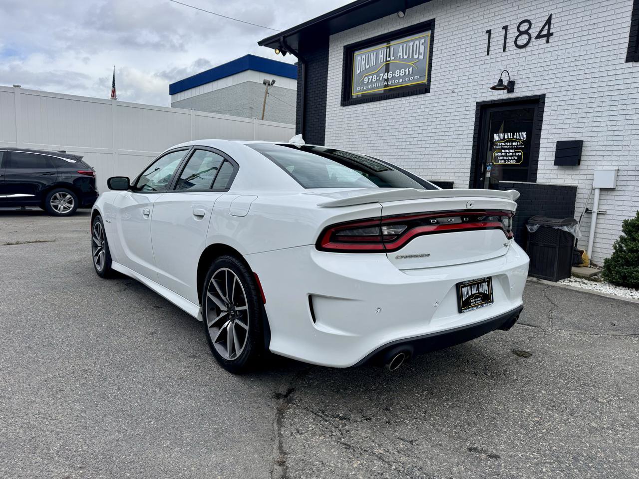 Used 2020 Dodge Charger R/T w/ Plus Group RWD image 3