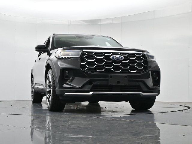 Certified 2025 Ford Explorer Platinum w/ LUX Leather Package AWD/4WD image 40