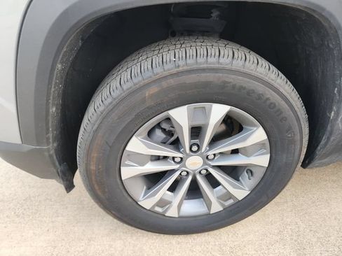 Used 2026 Chevrolet Equinox LT FWD image 10
